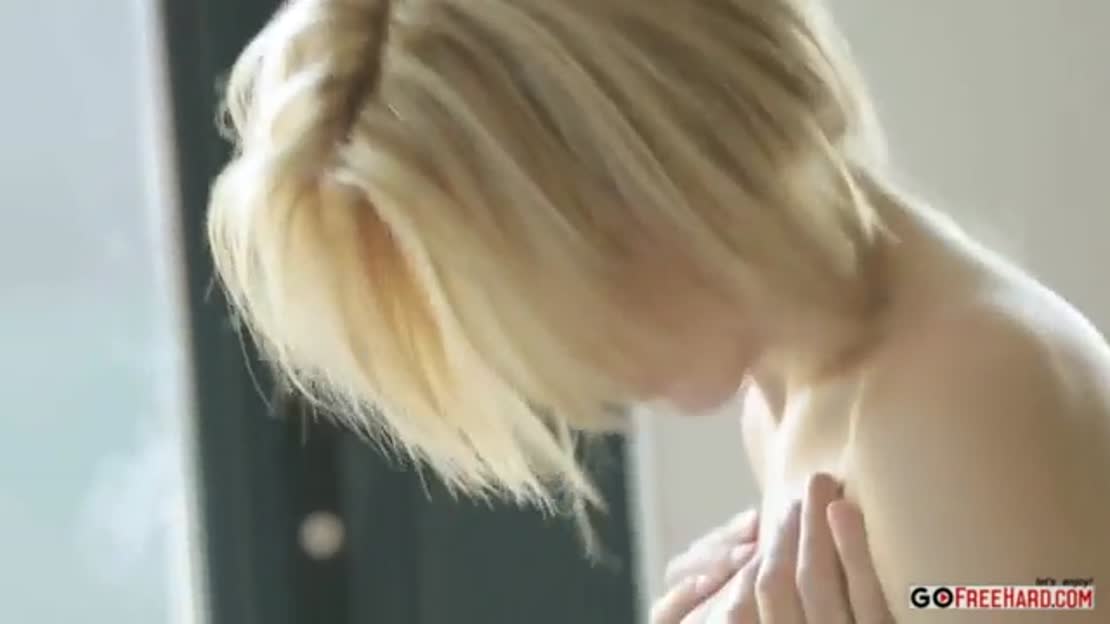 Beth Behrs Porn Video